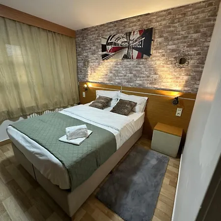 Le Prince, Gare 酒店 3*